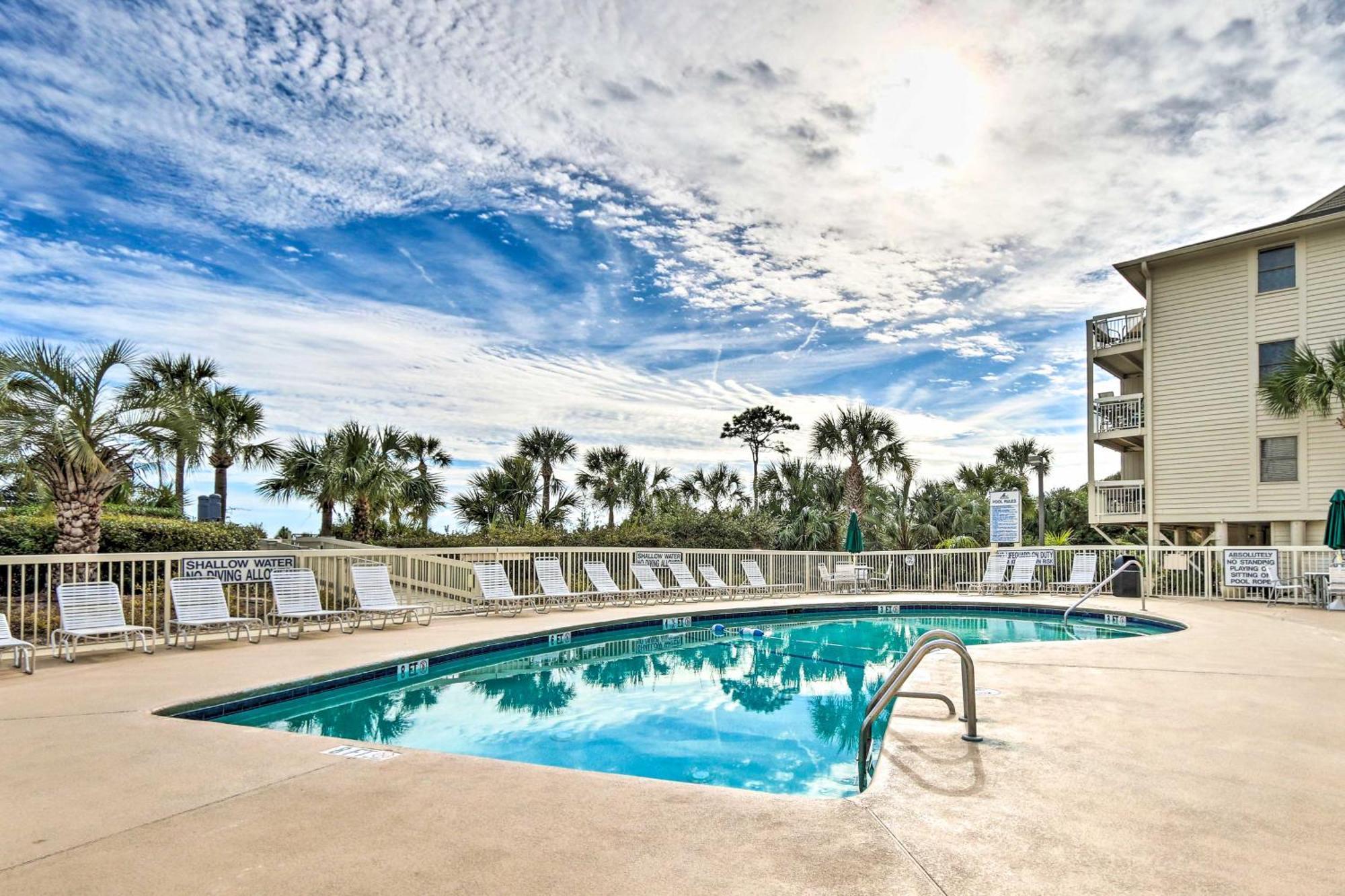 Beachfront Condo With Pool Access In Hilton Head! Hilton Head Island Bagian luar foto